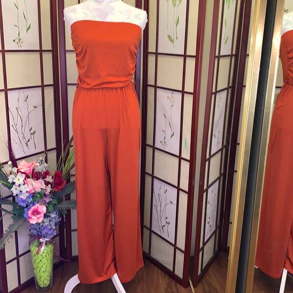 Sexy Orange strapless jumpsuit 🧡
